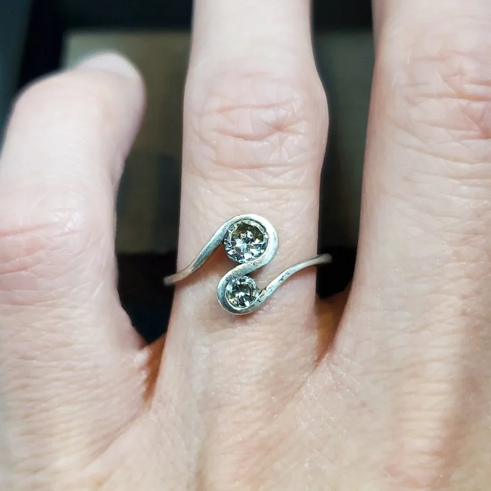 Size 7 925 Sterling Silver Slightly Rustic Double CZ Gem Ring - Picture 1 of 7
